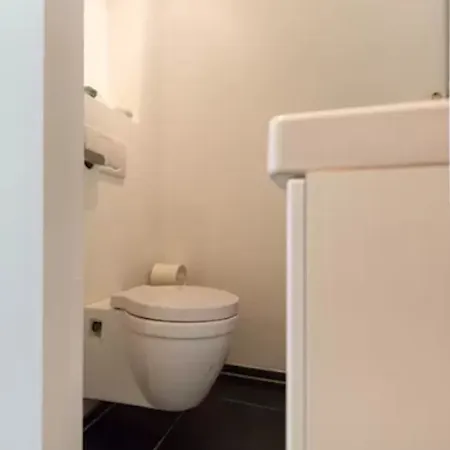 Short Apartment