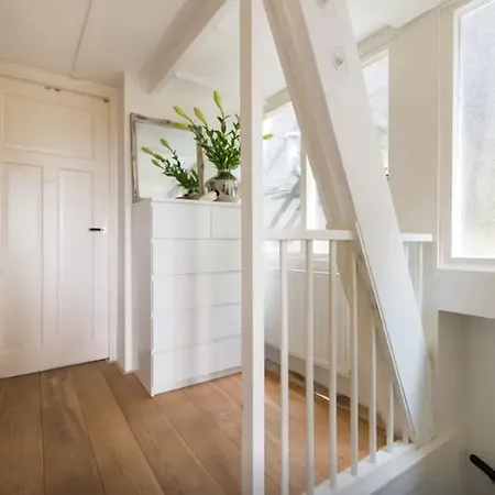 Apartment Short