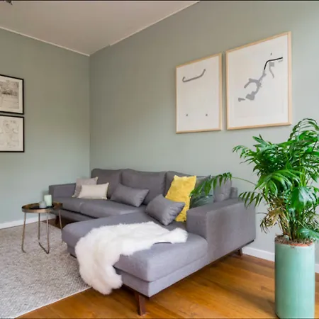 Apartment Short